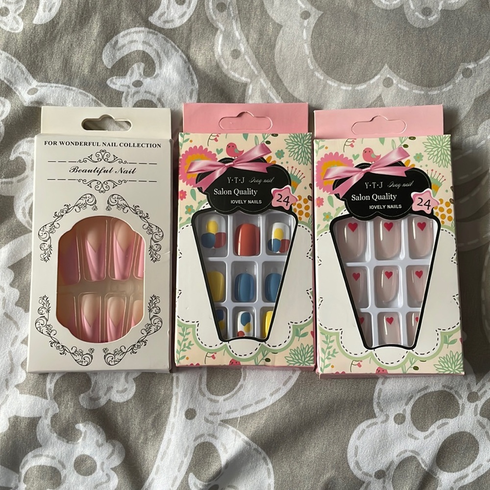 false nails